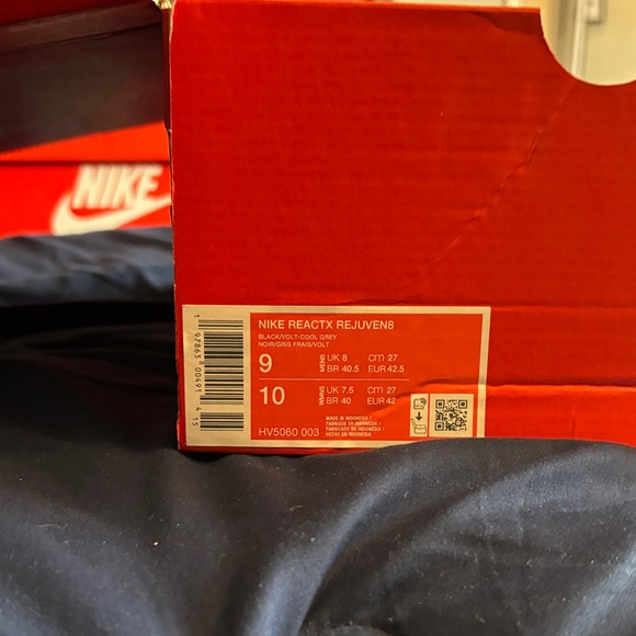 Nike Men’s Black Foam Clog with Neon Green Swoosh - Picture 3 of 6